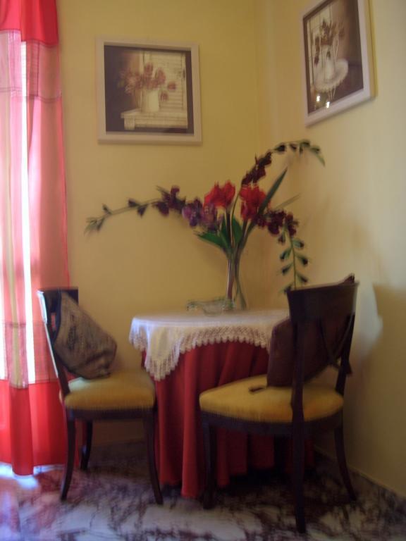 A Testaccio Da Max Рим Екстериор снимка